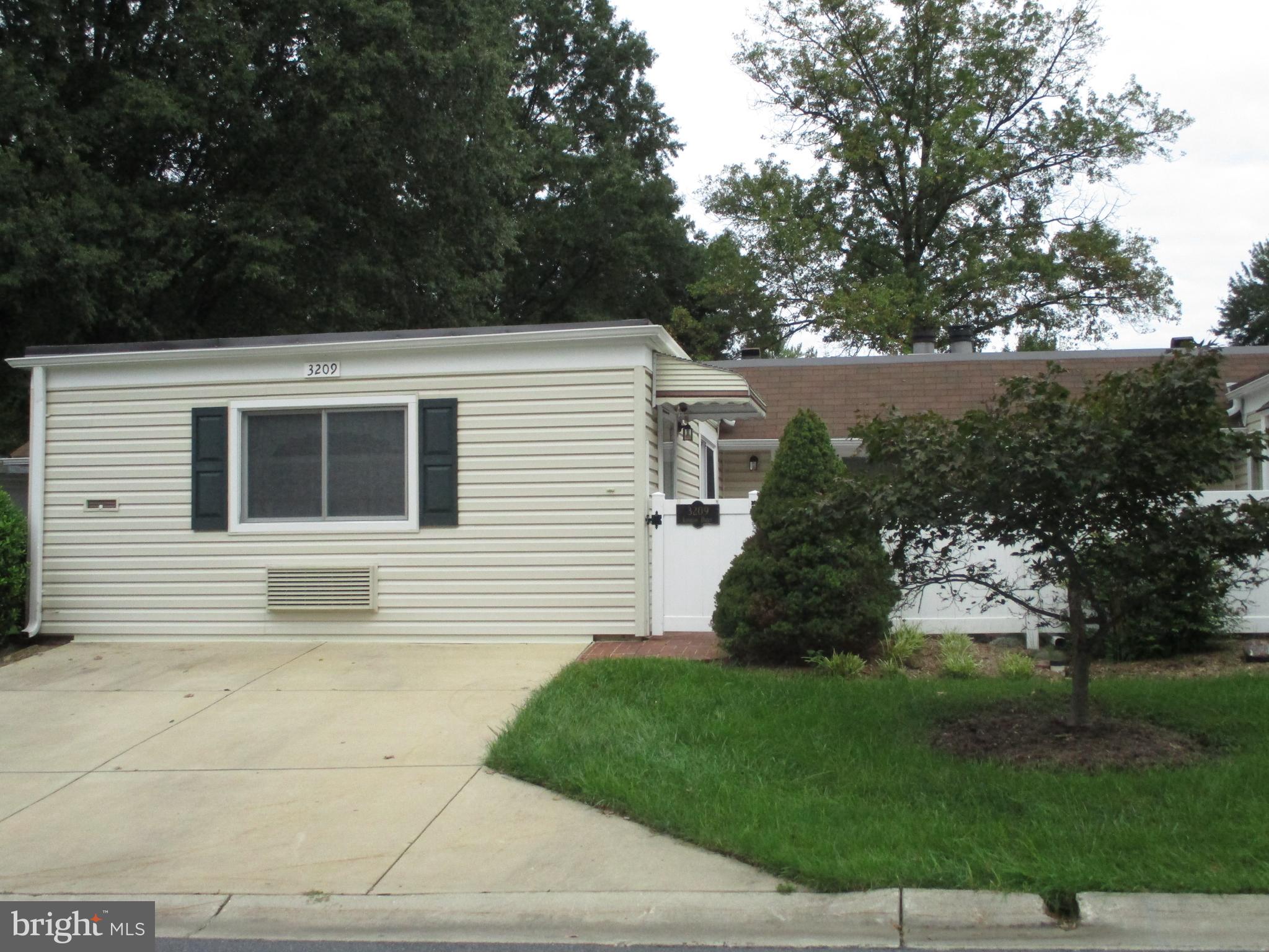 LEISURE WORLD - Residential