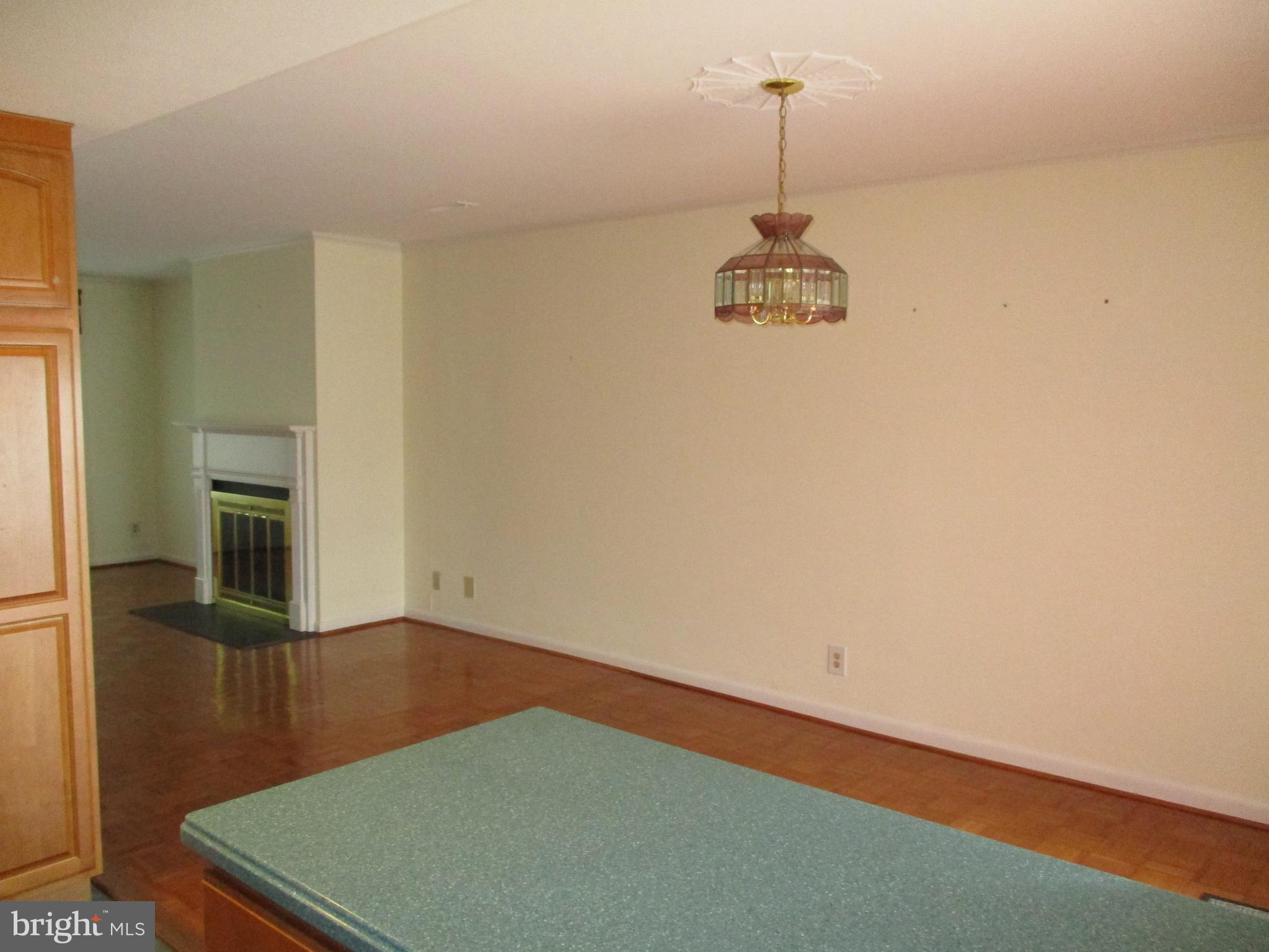 LEISURE WORLD - Residential