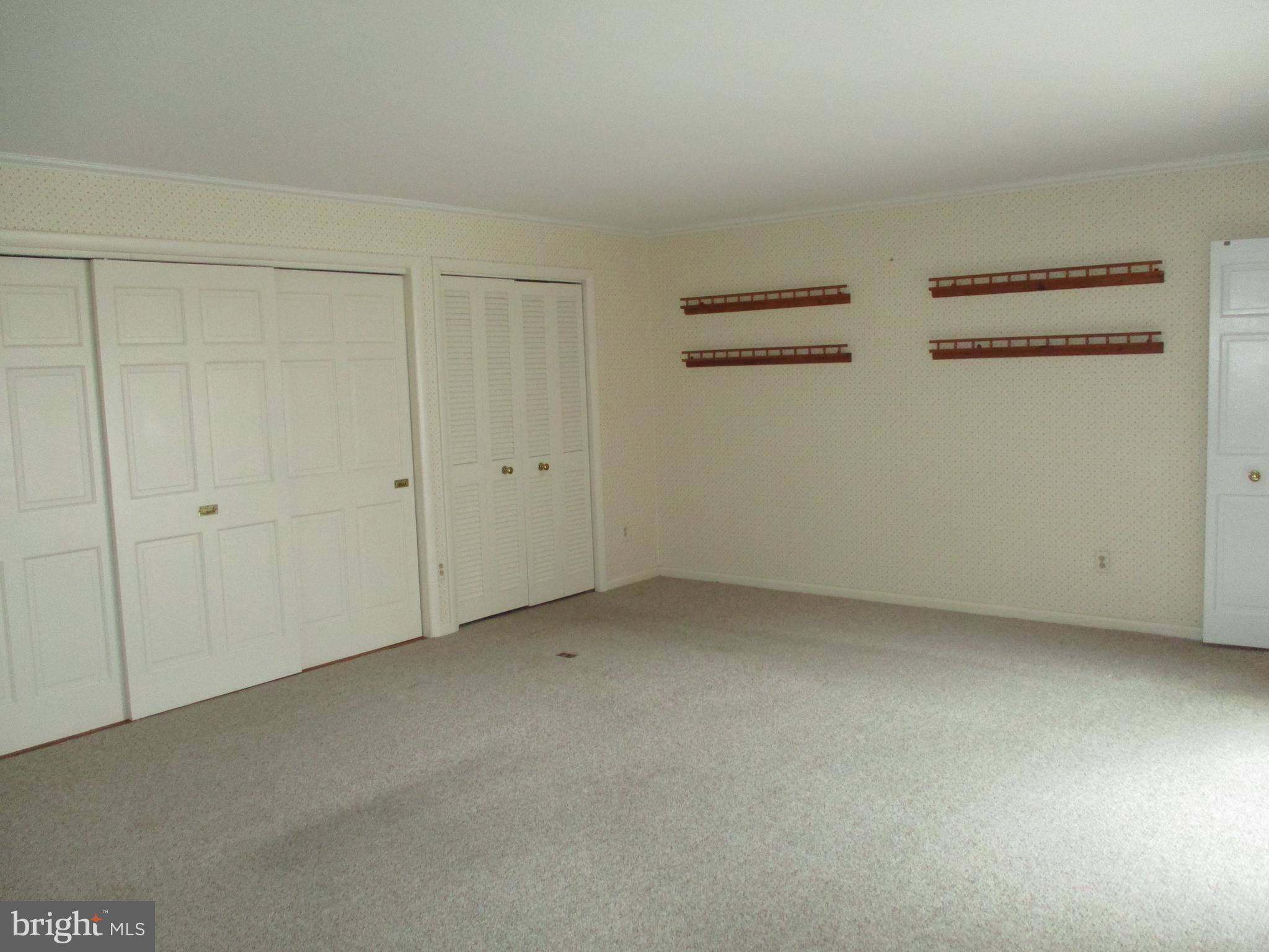 LEISURE WORLD - Residential