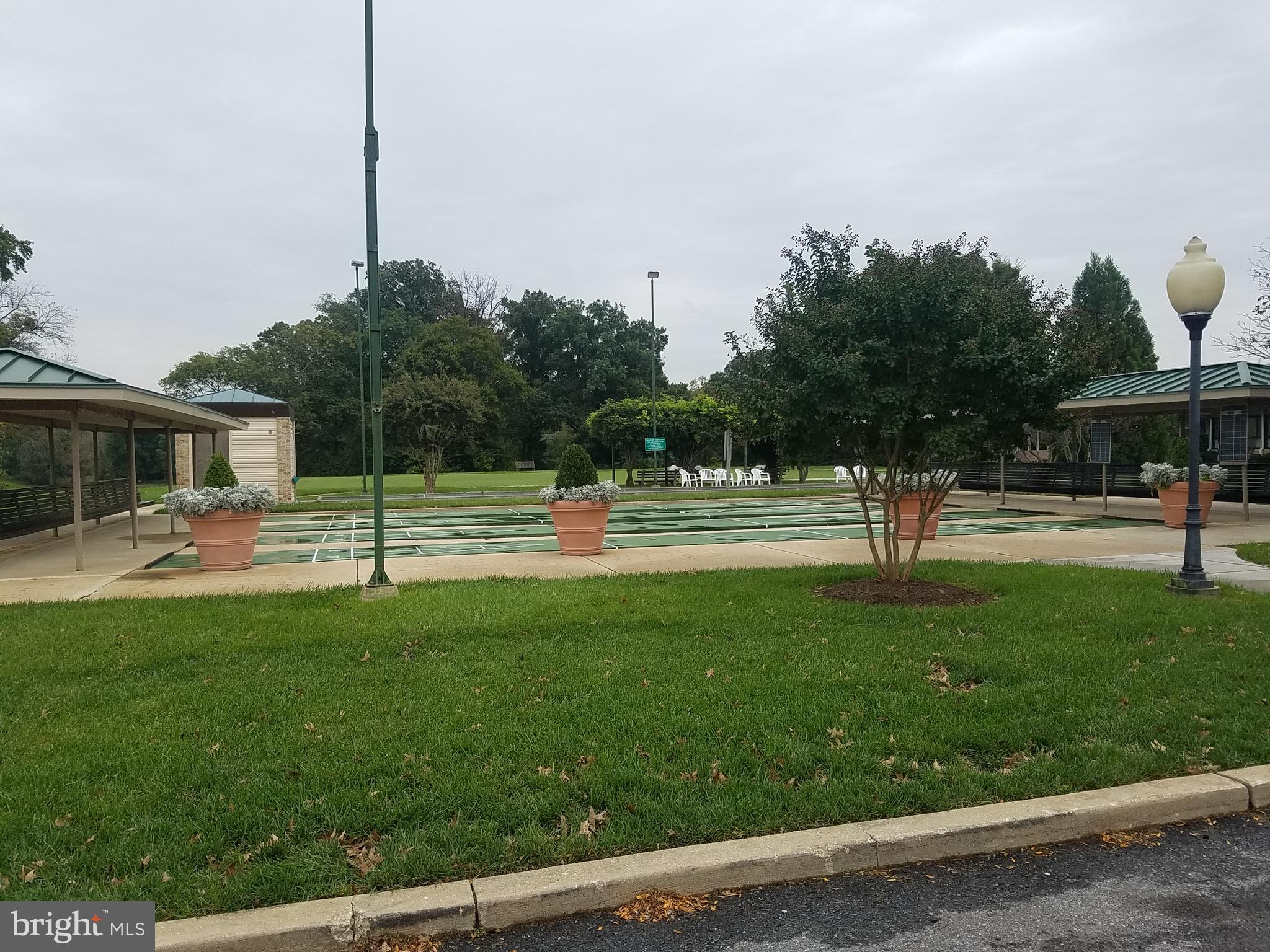 LEISURE WORLD - Residential