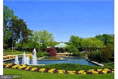 LEISURE WORLD - Residential