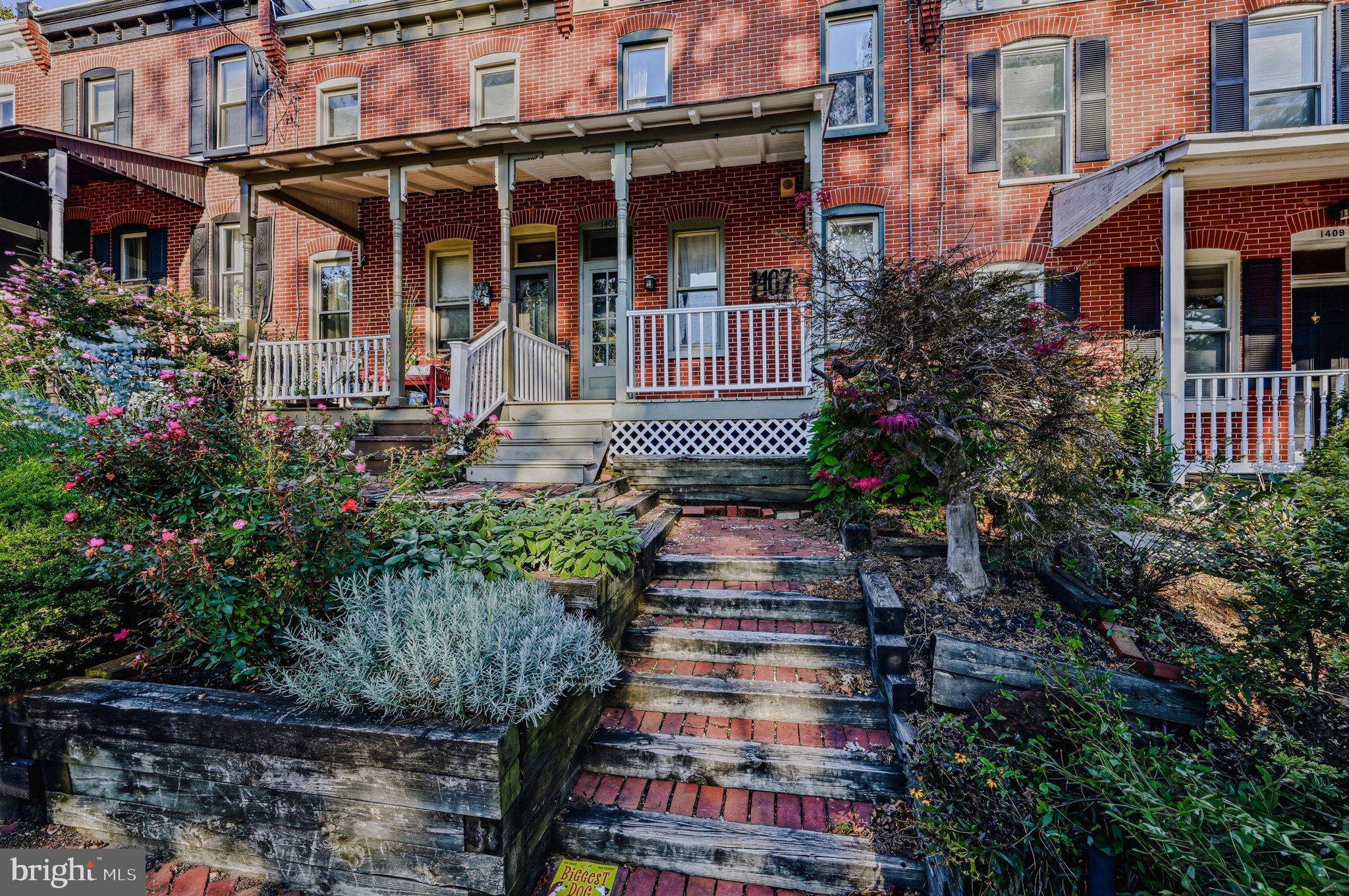 1407 N ADAMS STREET