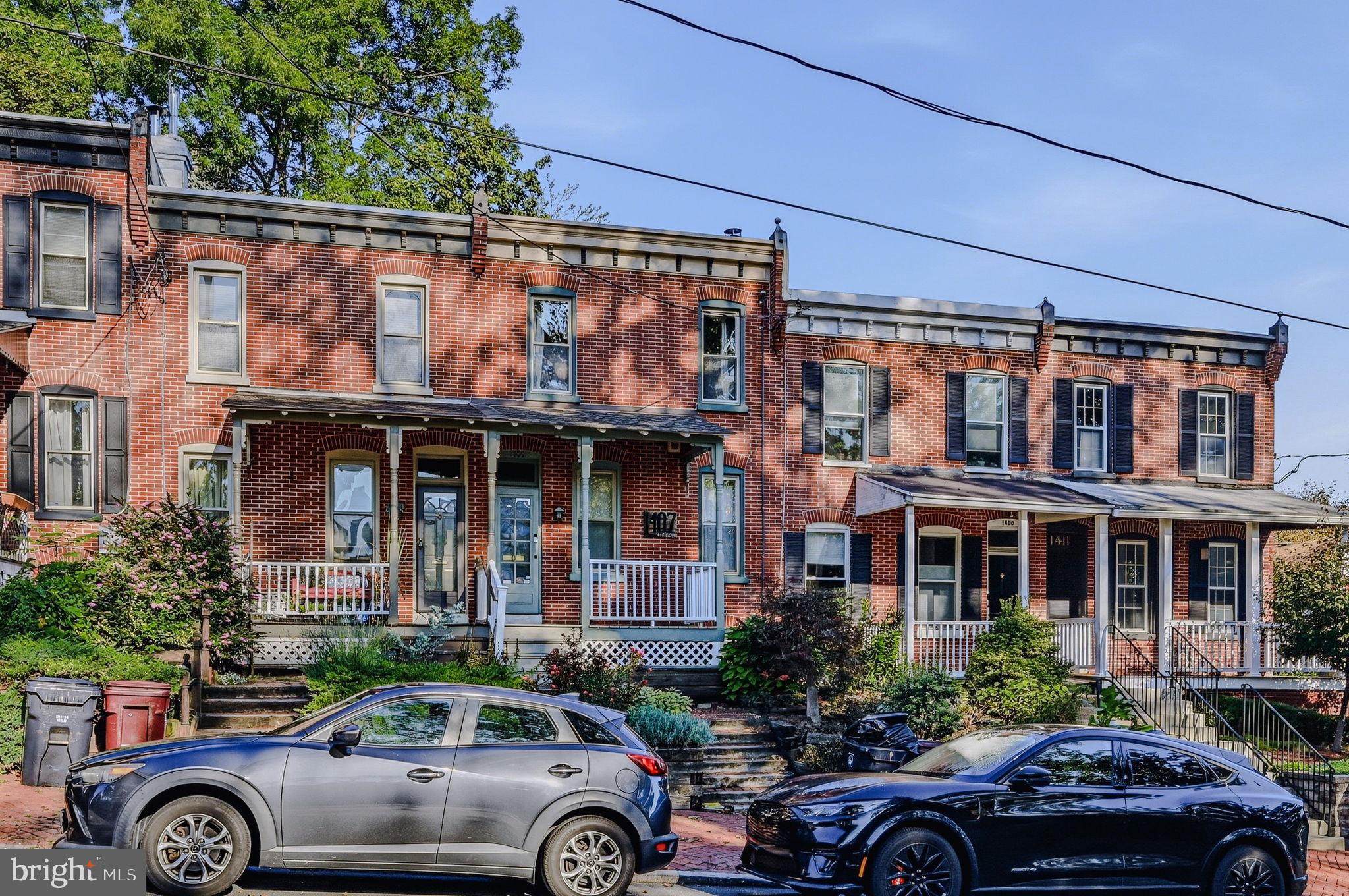1407 N ADAMS STREET