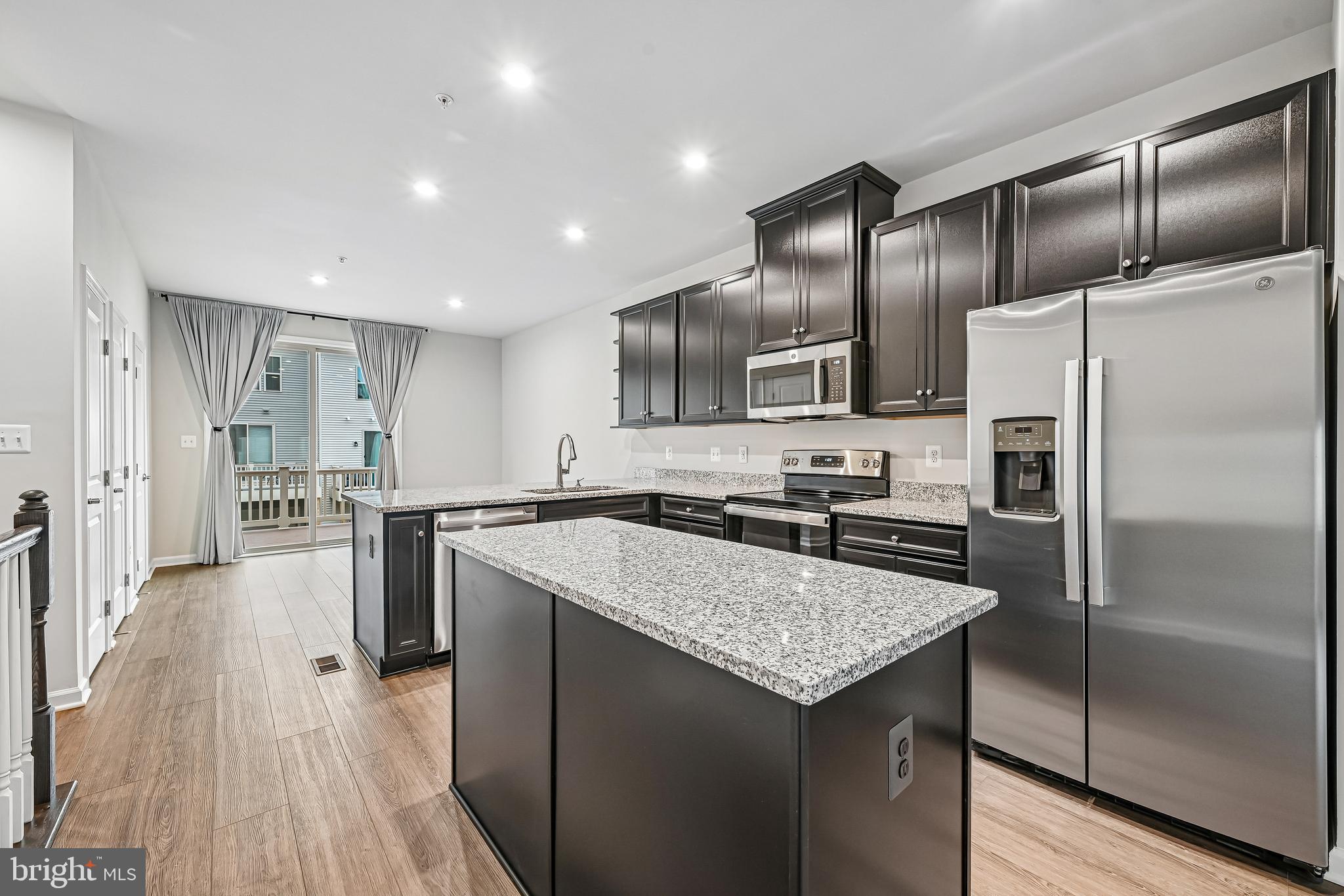 PARKSIDE - Residential