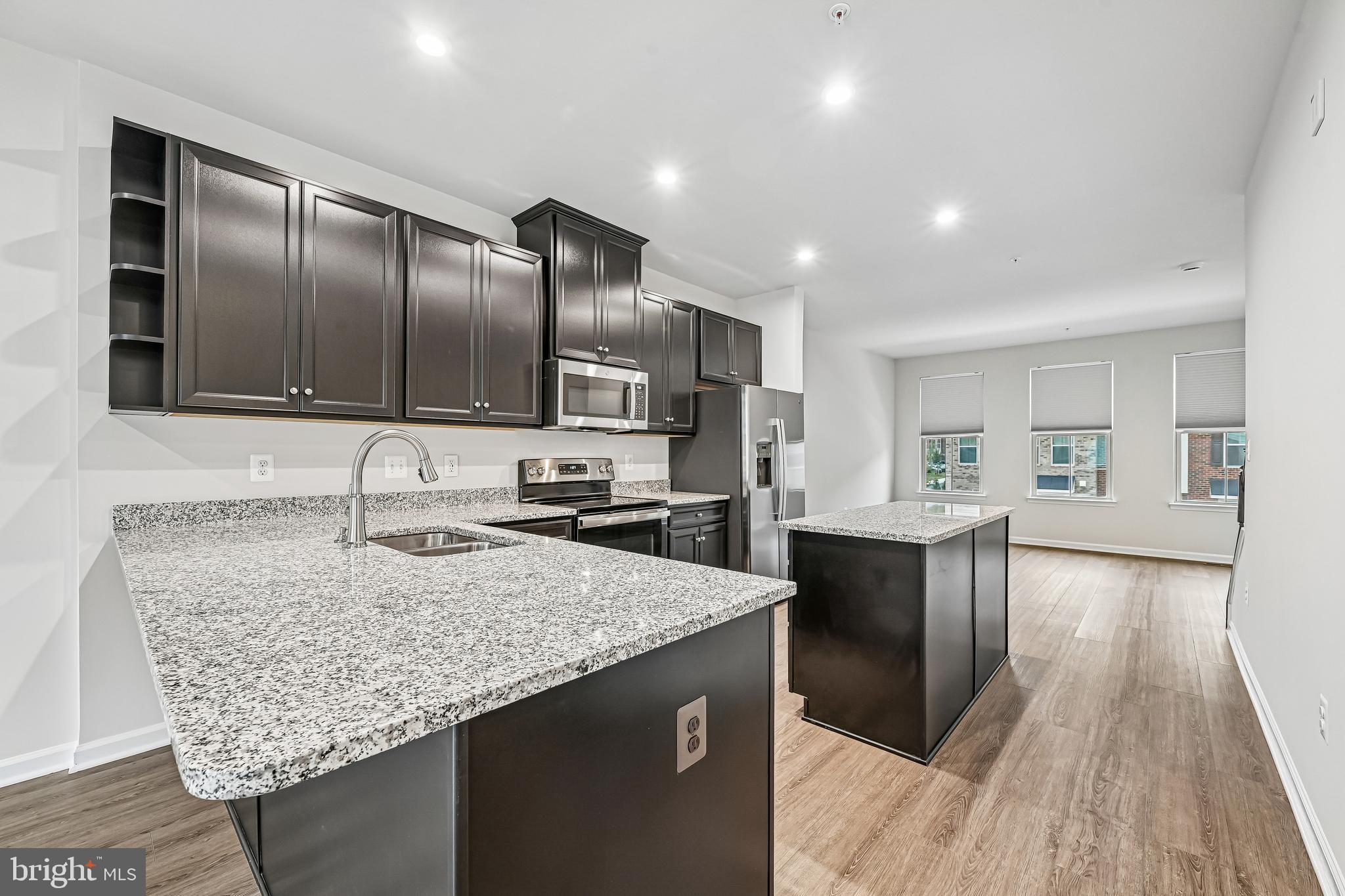 PARKSIDE - Residential