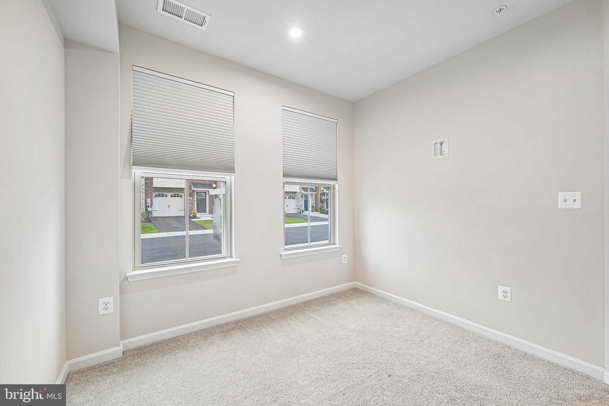 PARKSIDE - Residential