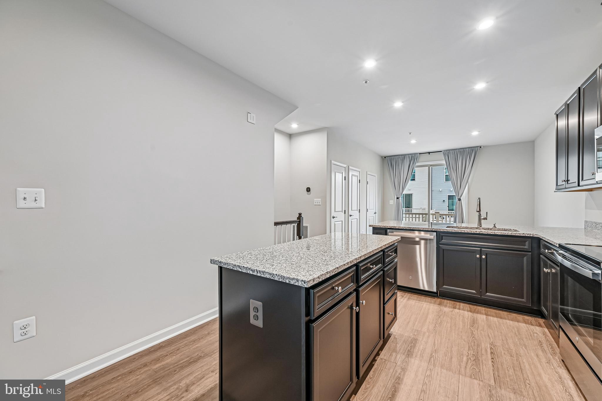 PARKSIDE - Residential