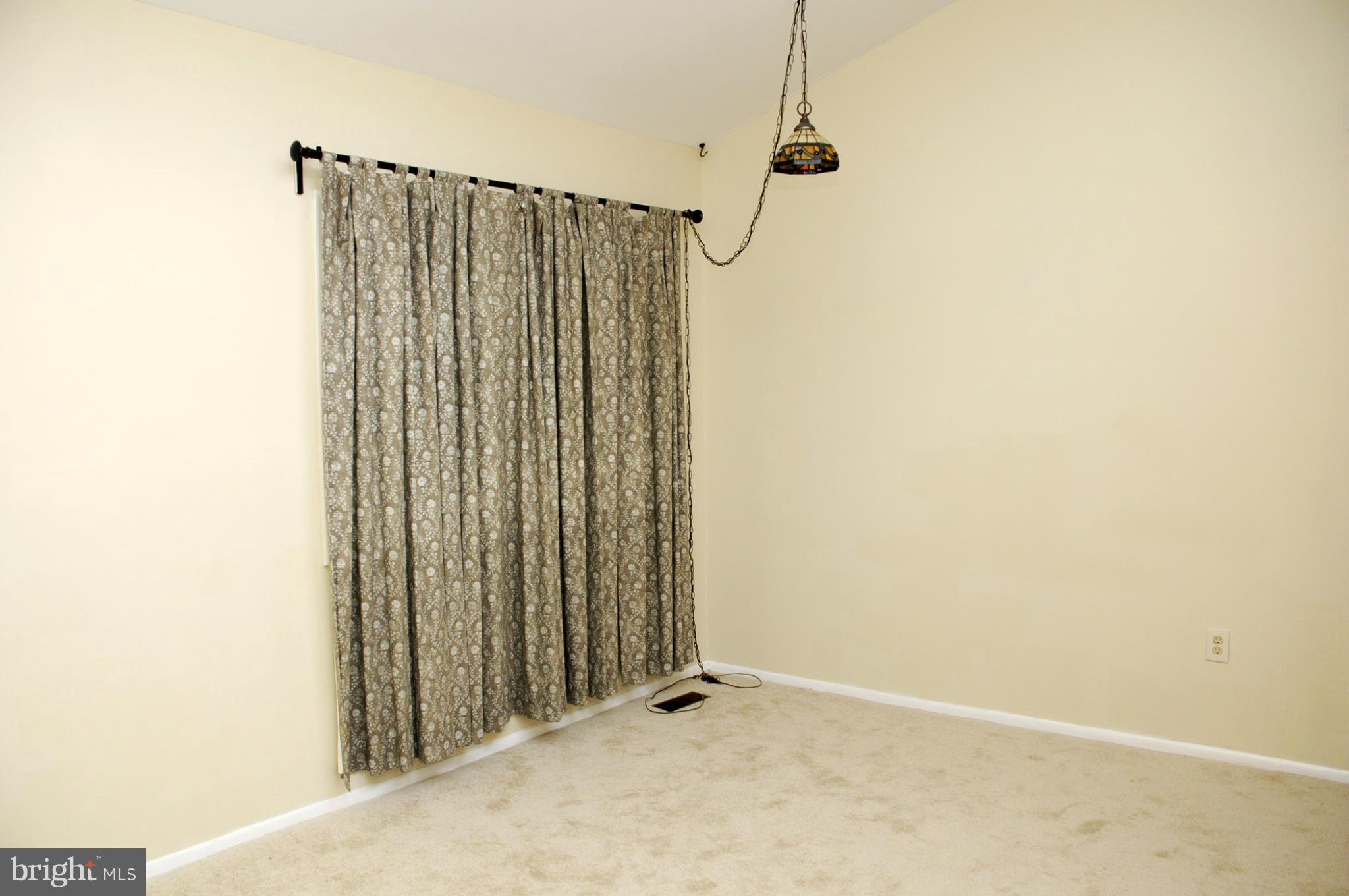 CLARY'S FOREST - Residential Lease