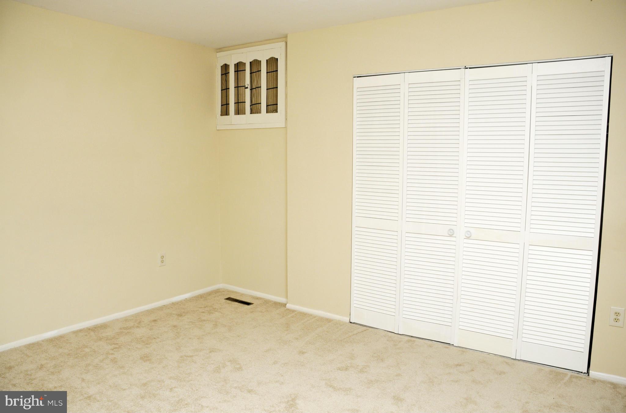 CLARY'S FOREST - Residential Lease