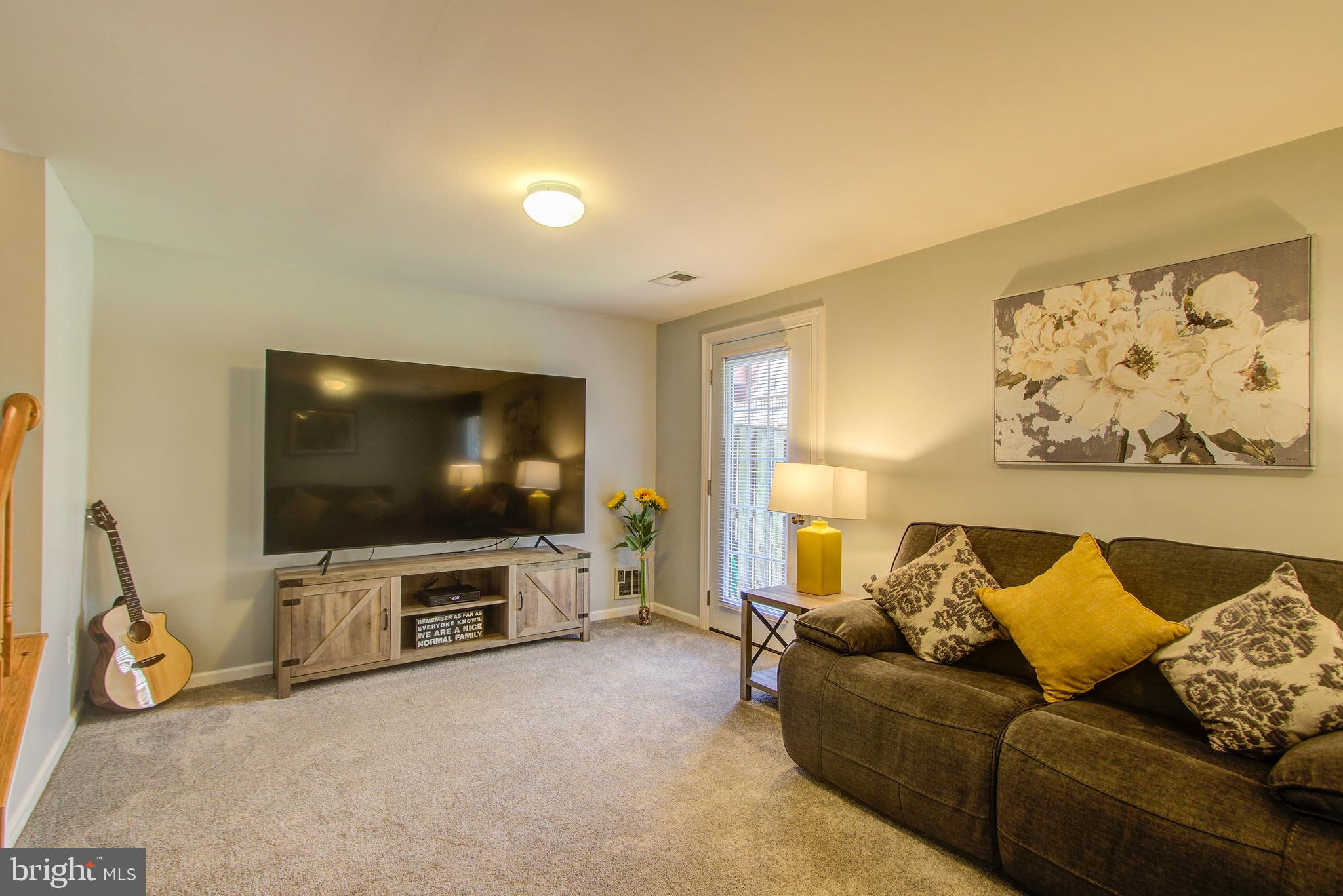 GREAT FALLS CHASE - Residential