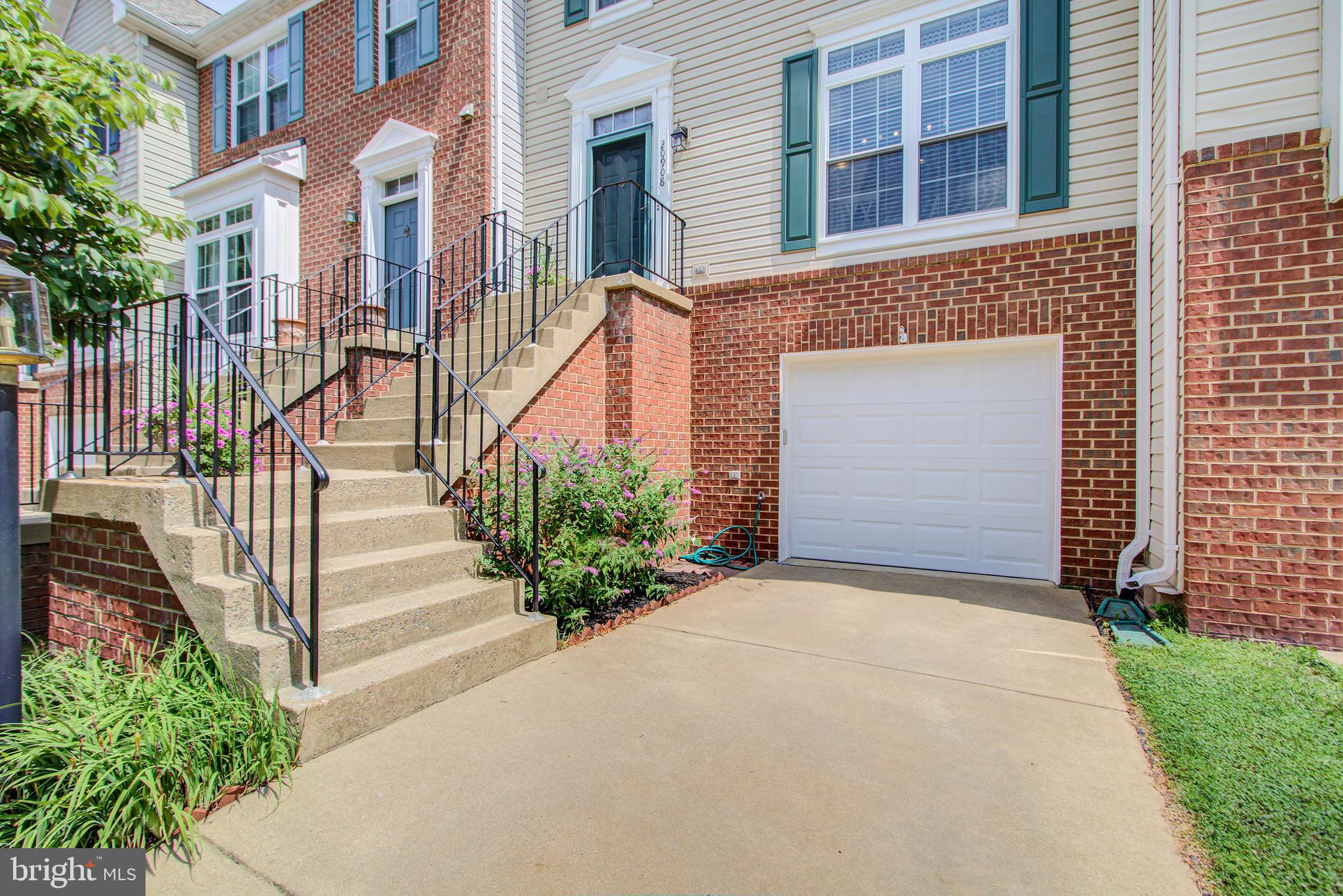 GREAT FALLS CHASE - Residential