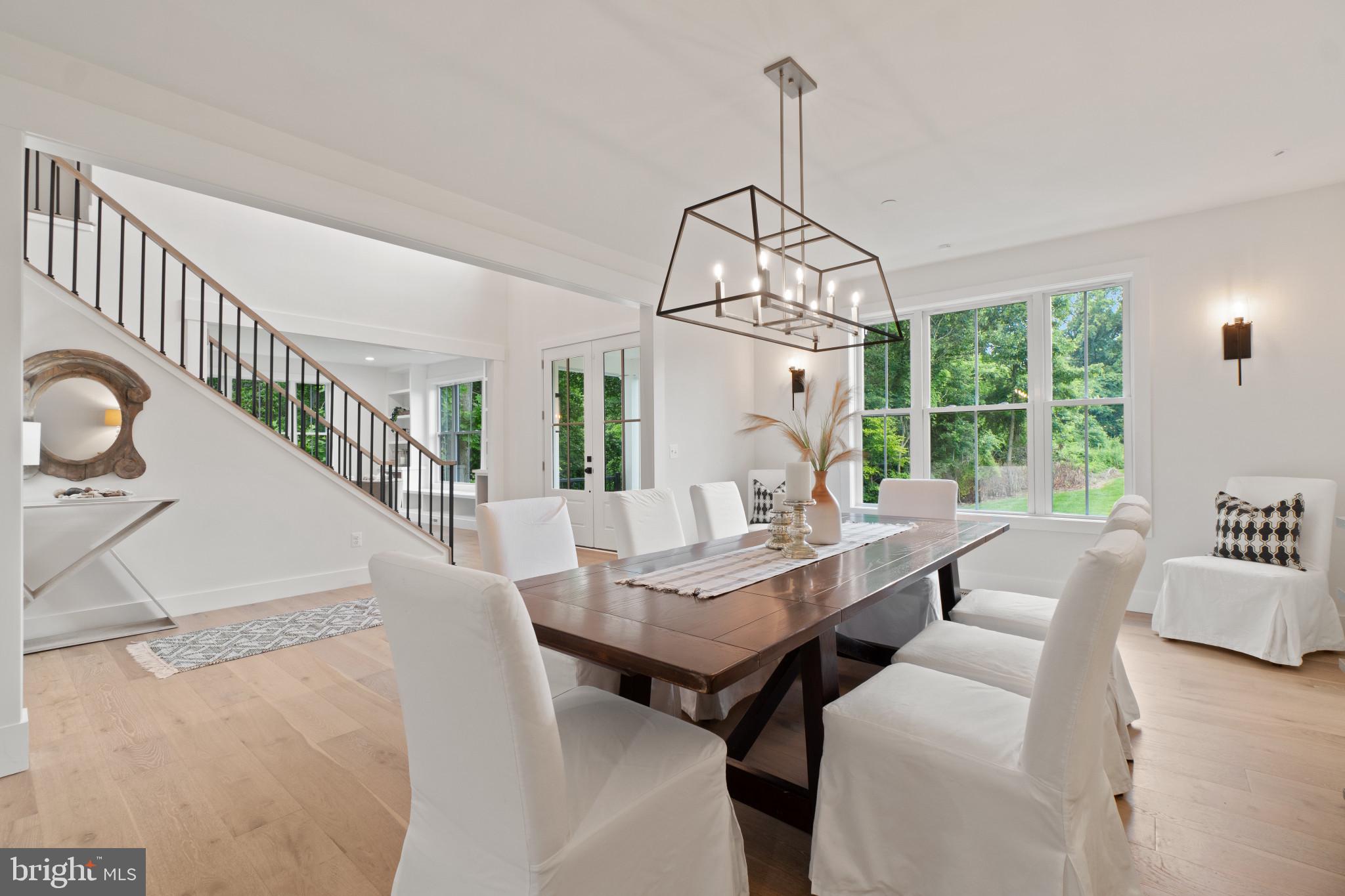 EDGEWATER - Residential