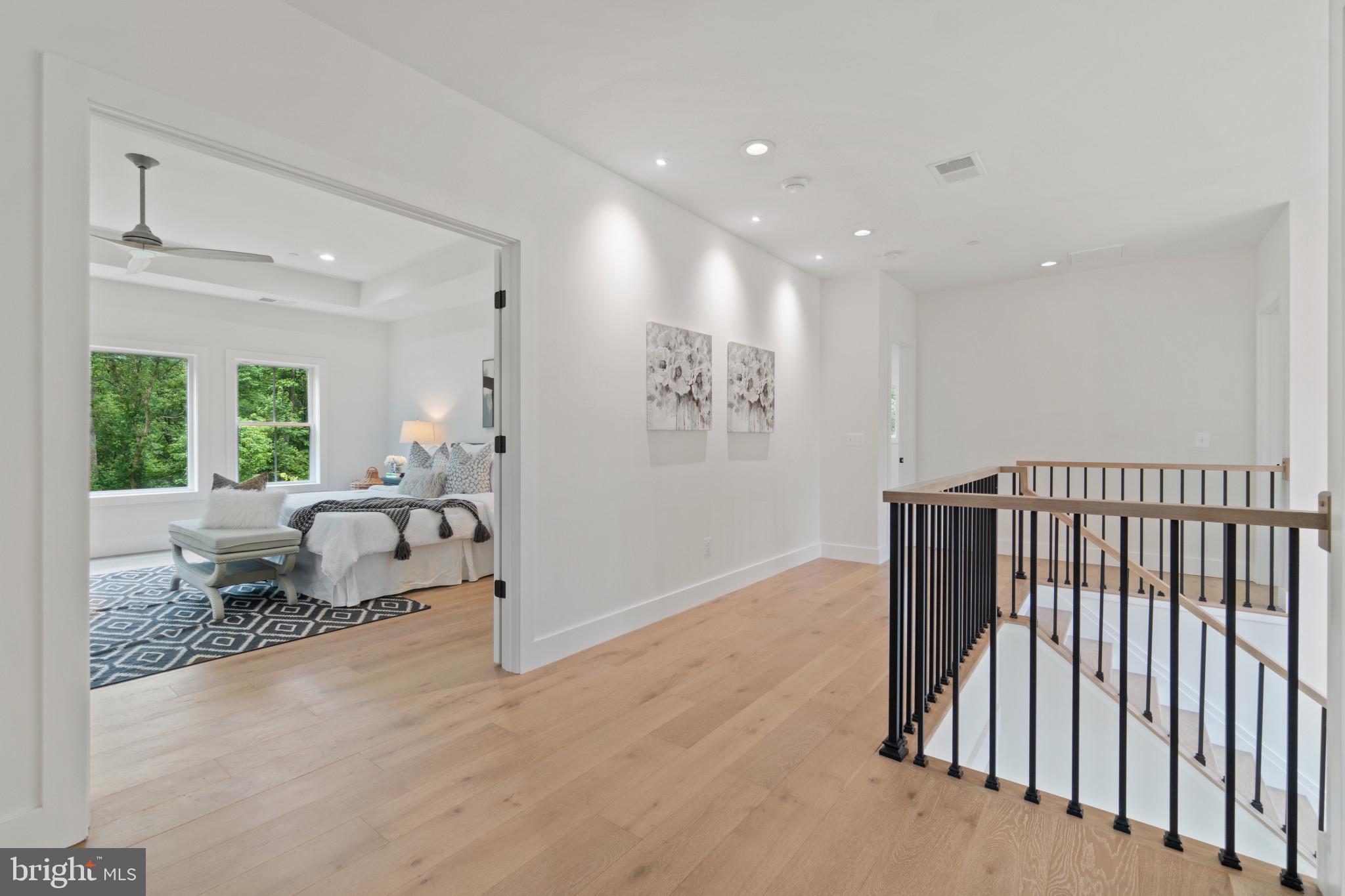 EDGEWATER - Residential