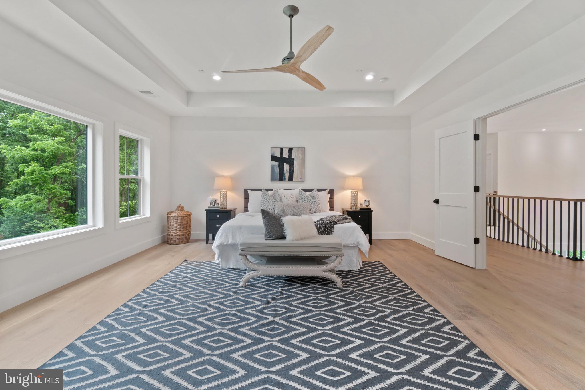 EDGEWATER - Residential