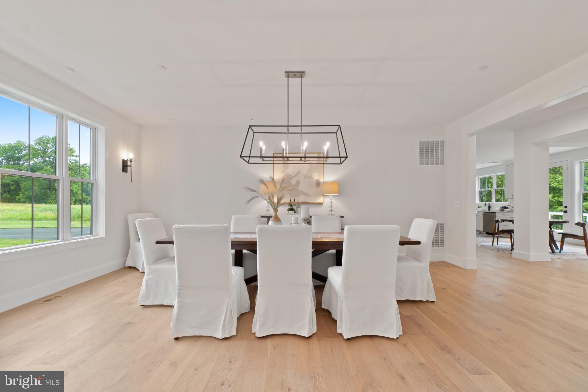 EDGEWATER - Residential