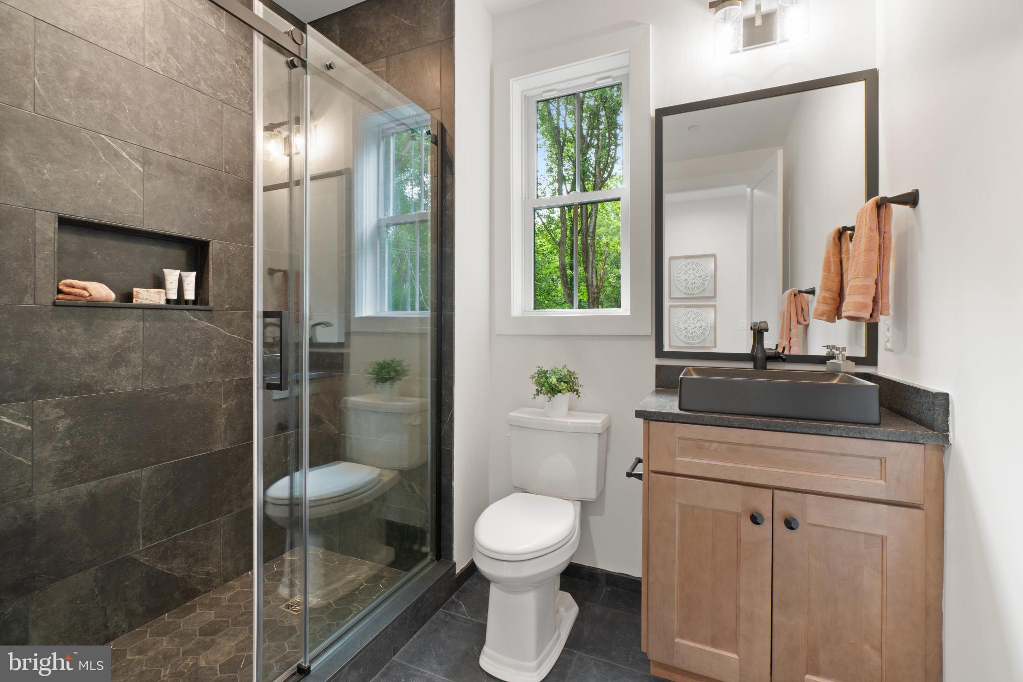 EDGEWATER - Residential