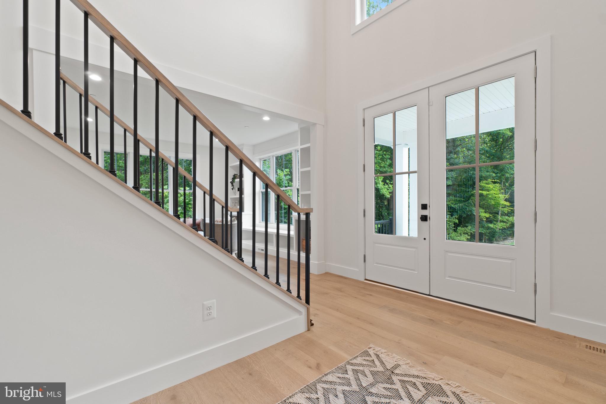 EDGEWATER - Residential