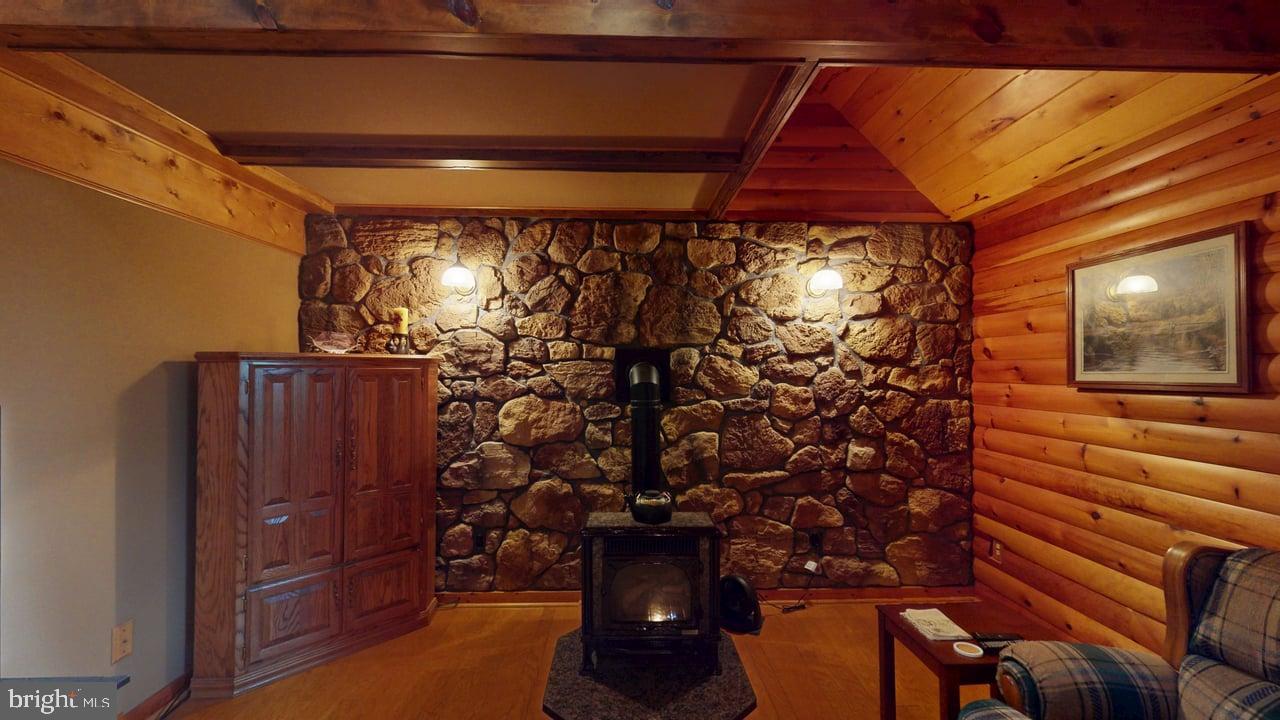HIGH MOUNTAIN ORCHARDS - Residential