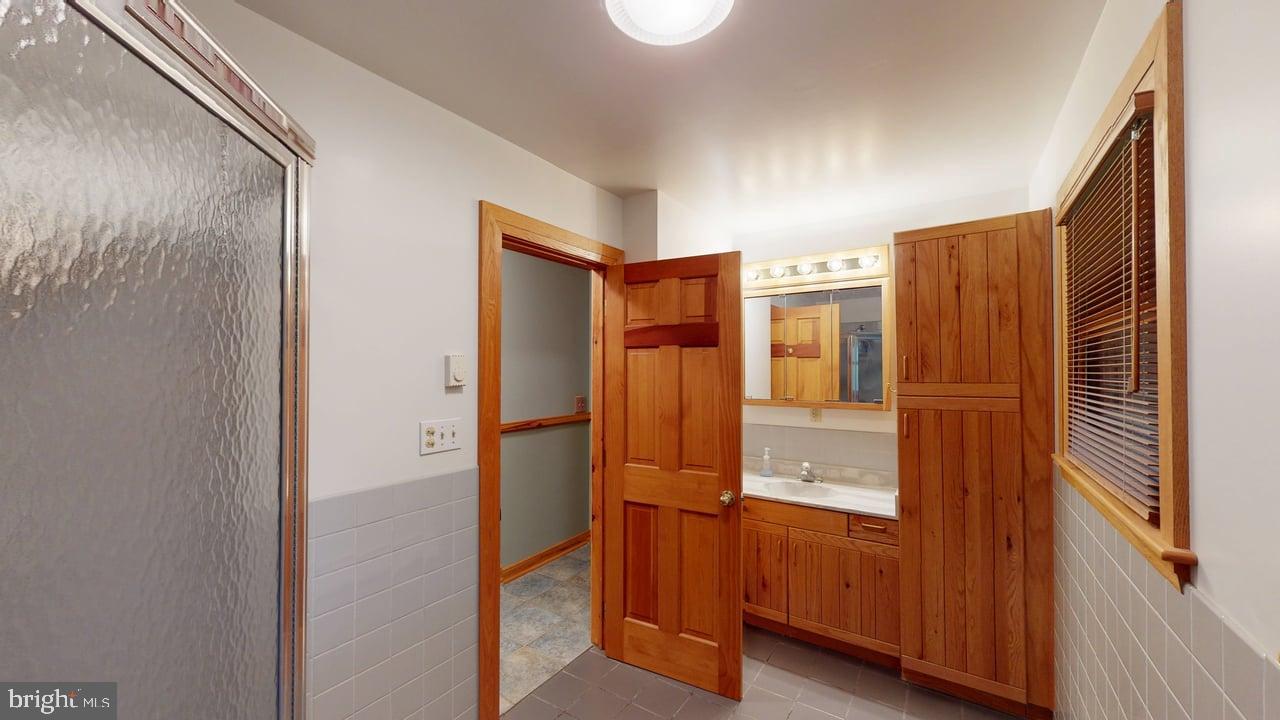 HIGH MOUNTAIN ORCHARDS - Residential