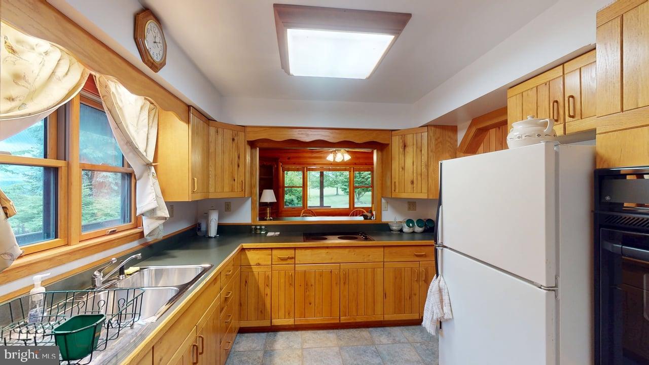 HIGH MOUNTAIN ORCHARDS - Residential