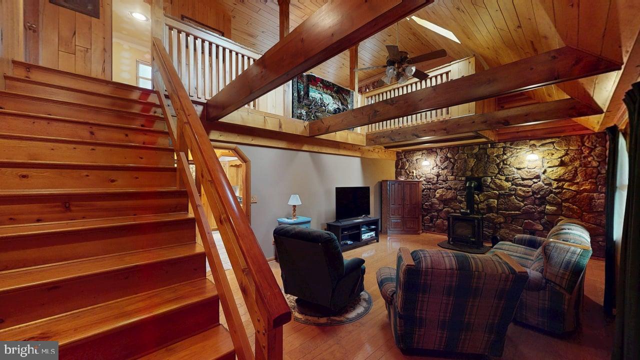 HIGH MOUNTAIN ORCHARDS - Residential