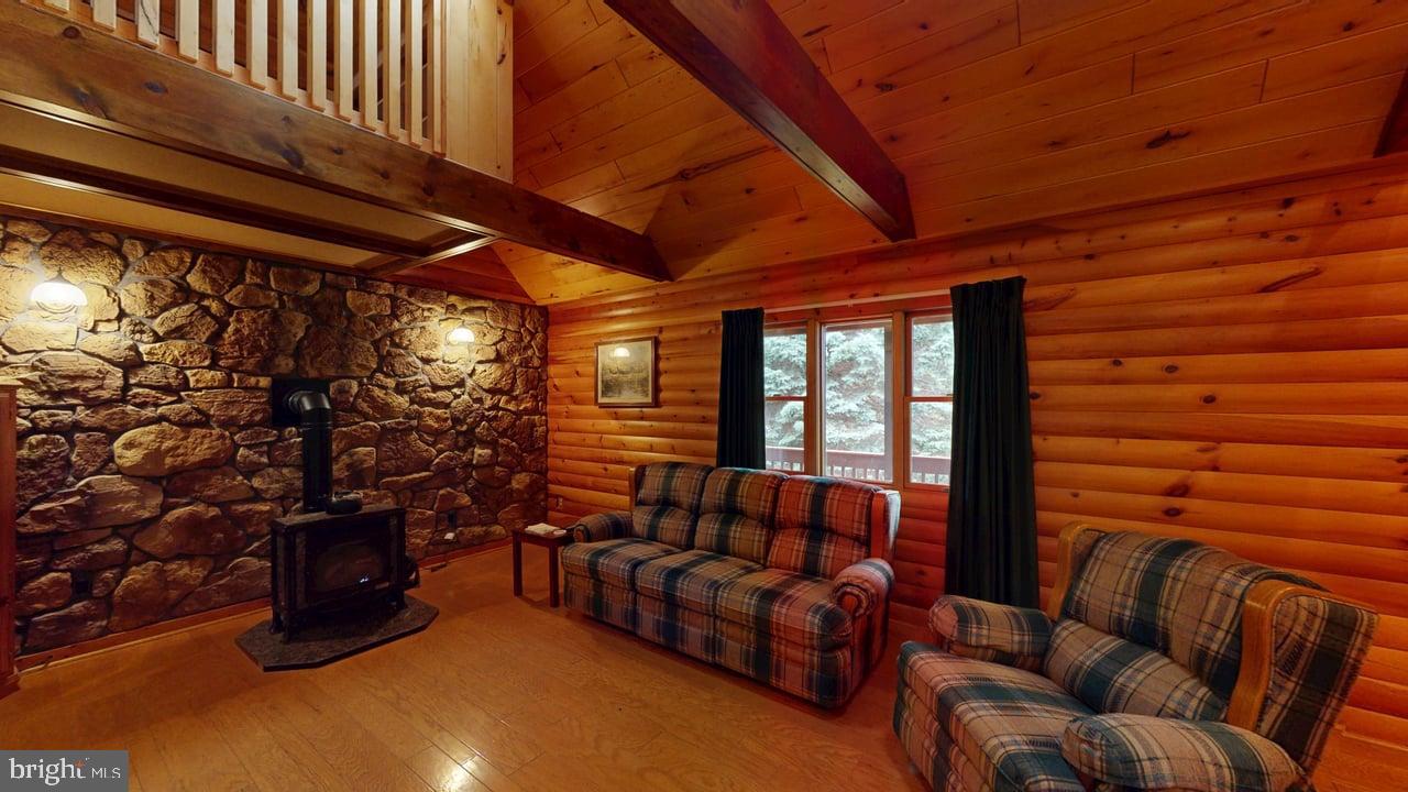 HIGH MOUNTAIN ORCHARDS - Residential