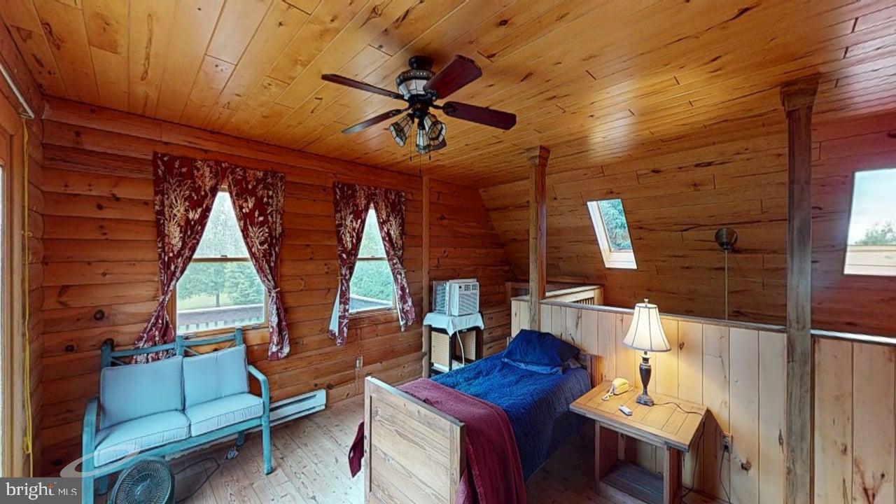 HIGH MOUNTAIN ORCHARDS - Residential