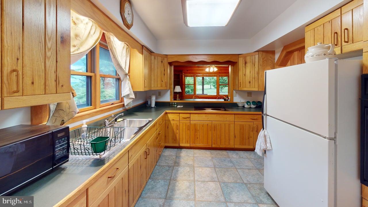 HIGH MOUNTAIN ORCHARDS - Residential