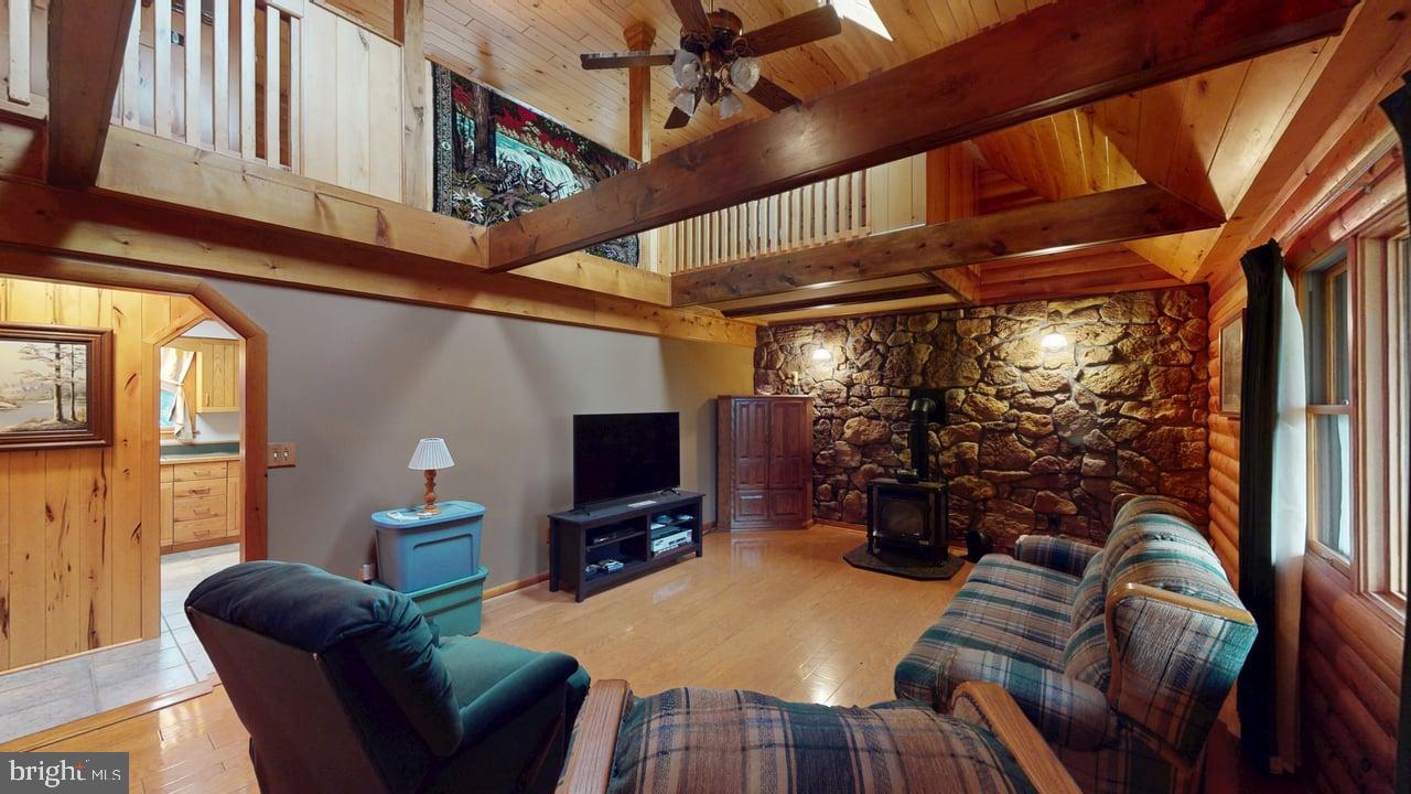 HIGH MOUNTAIN ORCHARDS - Residential