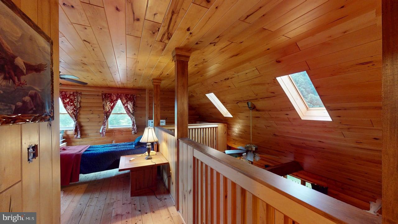 HIGH MOUNTAIN ORCHARDS - Residential