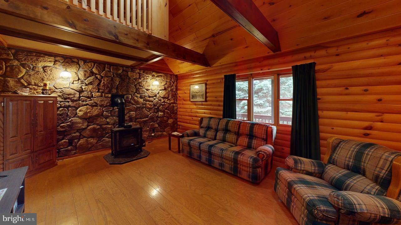 HIGH MOUNTAIN ORCHARDS - Residential