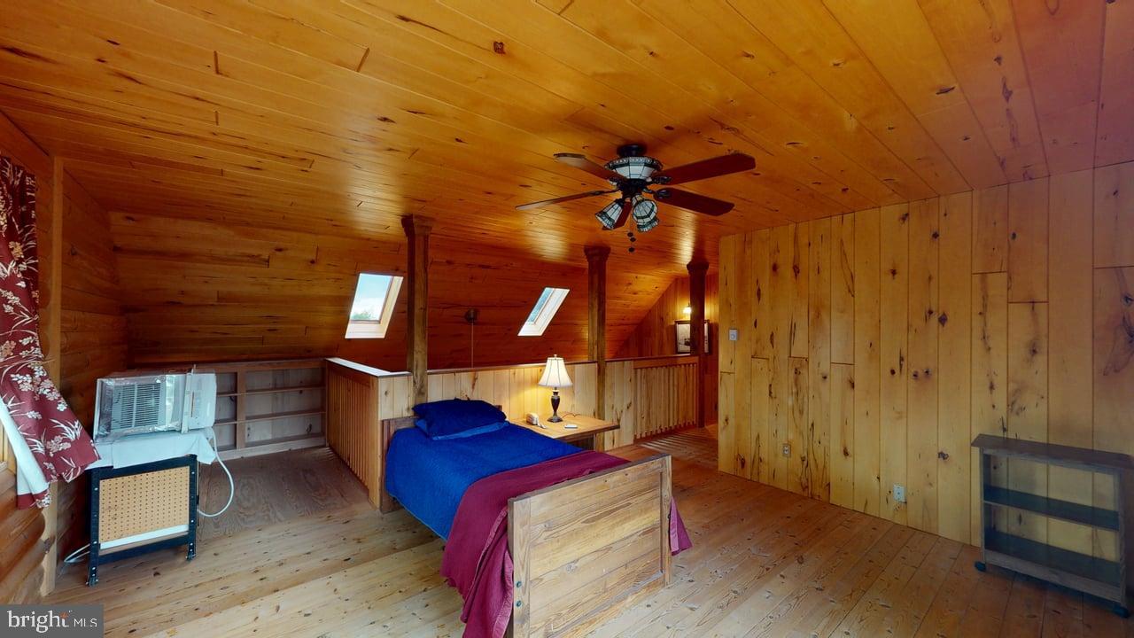 HIGH MOUNTAIN ORCHARDS - Residential
