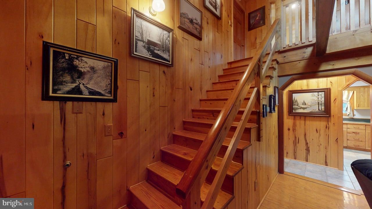 HIGH MOUNTAIN ORCHARDS - Residential