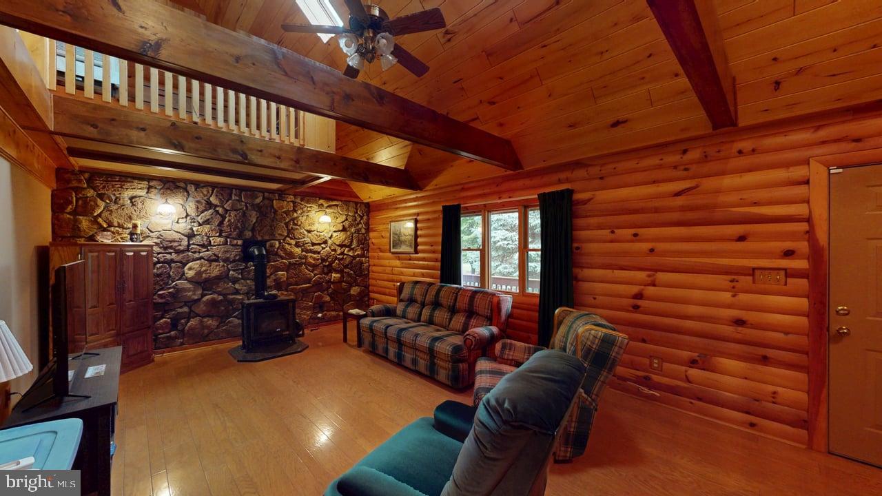 HIGH MOUNTAIN ORCHARDS - Residential
