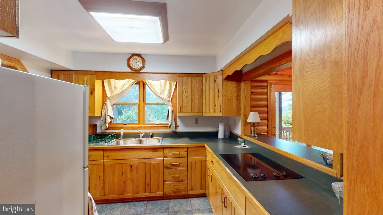 HIGH MOUNTAIN ORCHARDS - Residential