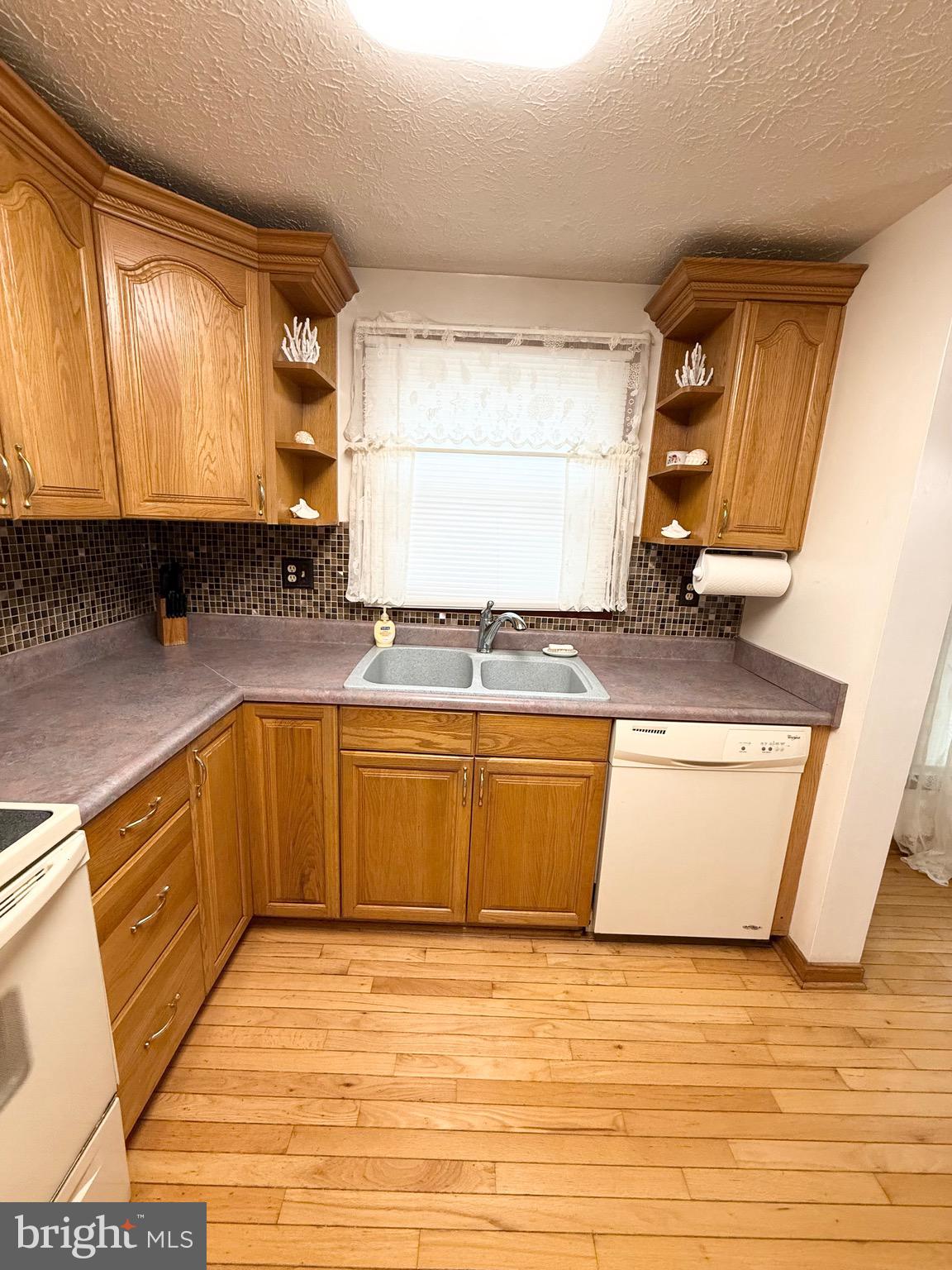 GOLDENTREE - Residential