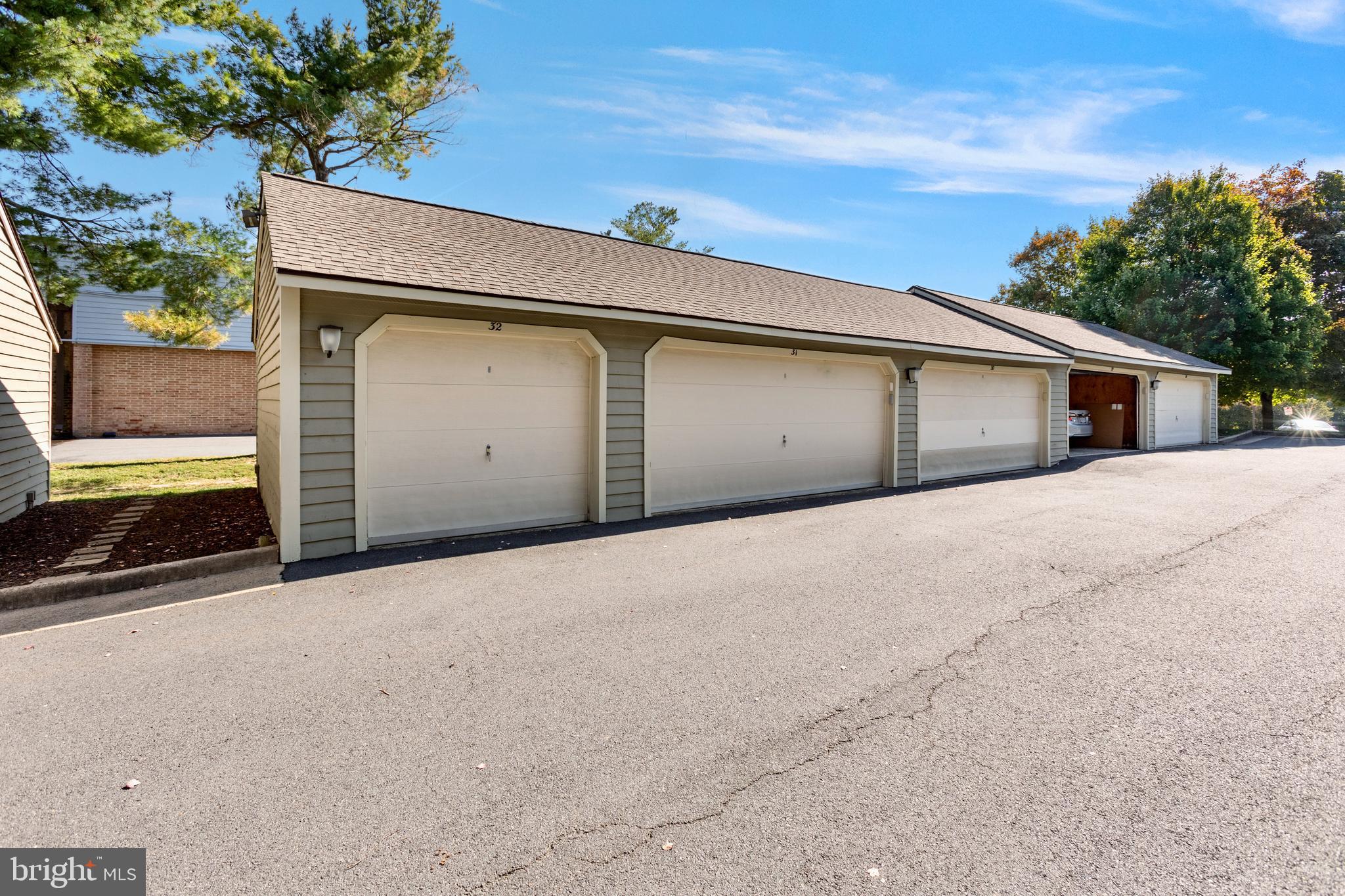 HARBOR POINT - Residential