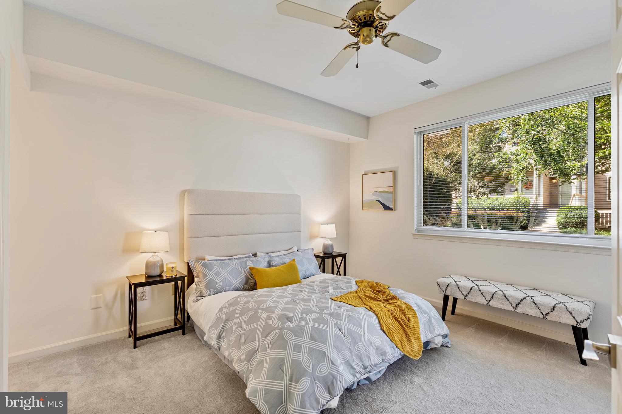 HARBOR POINT - Residential