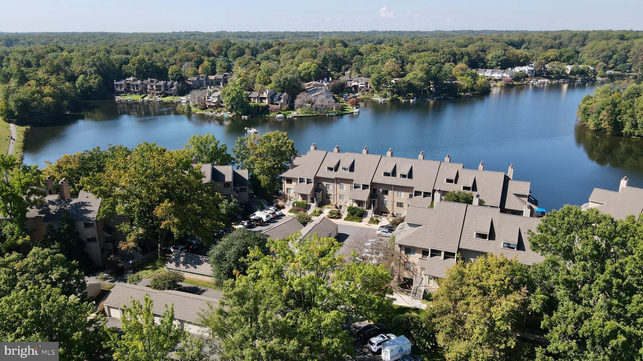 HARBOR POINT - Residential