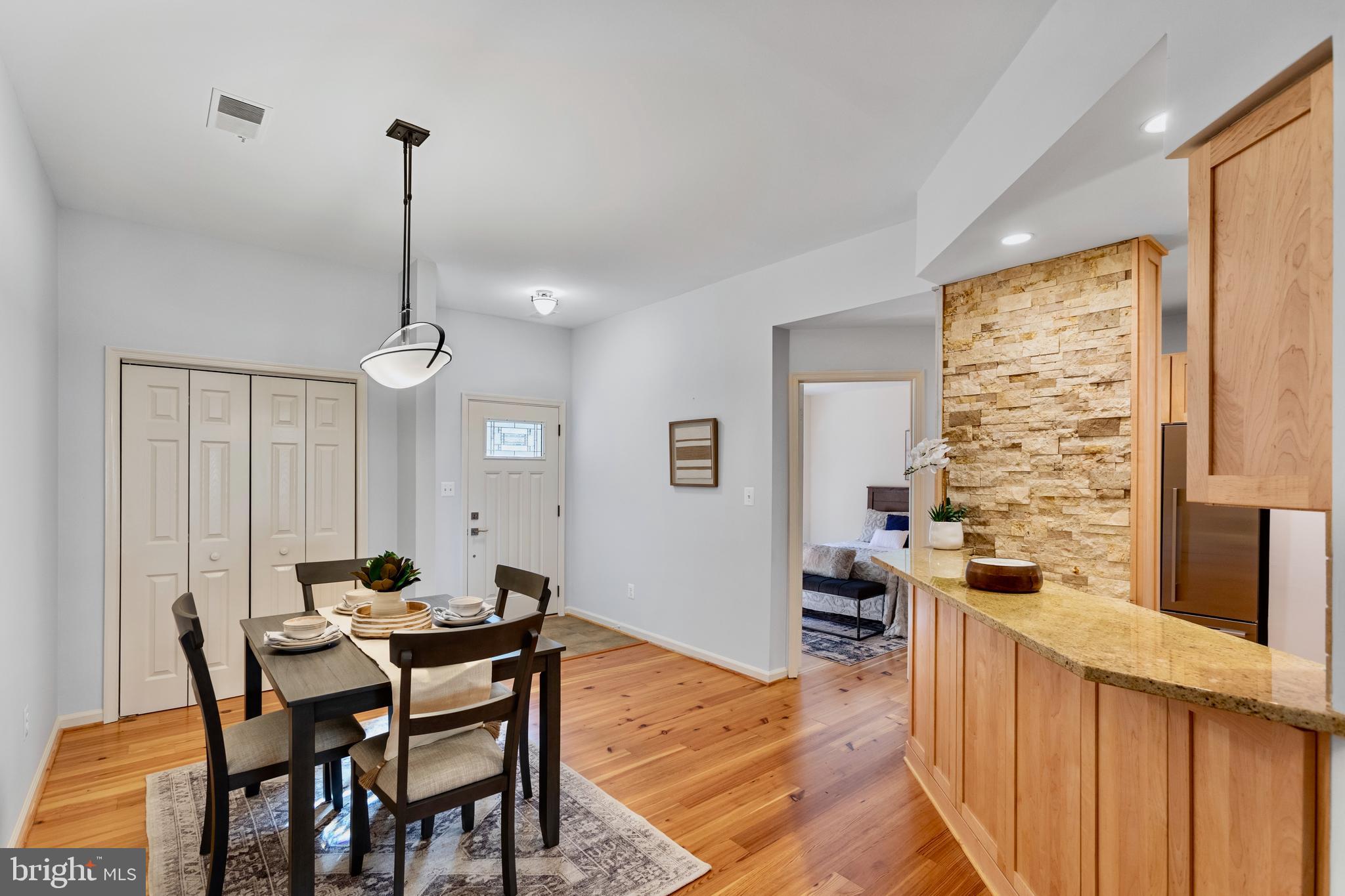 HARBOR POINT - Residential