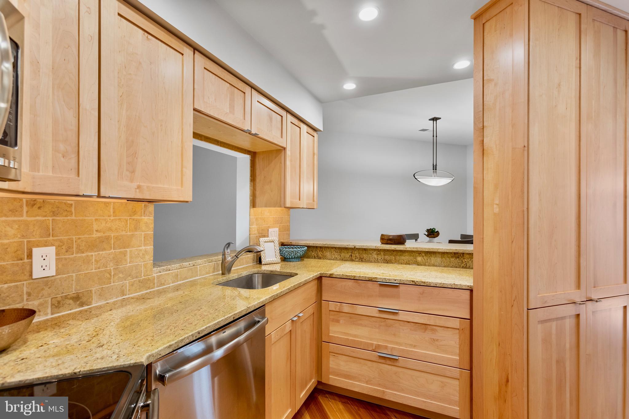 HARBOR POINT - Residential