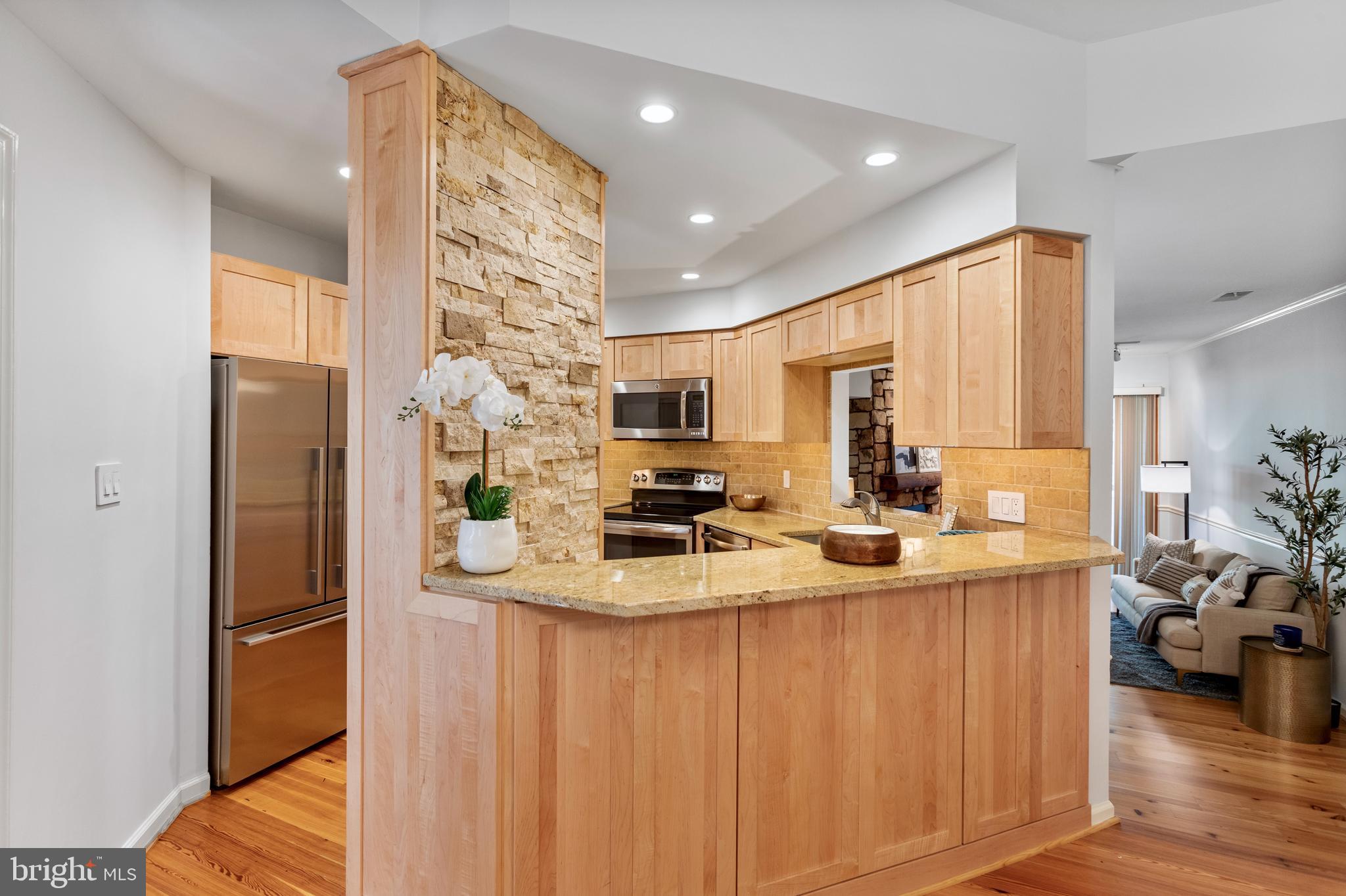 HARBOR POINT - Residential