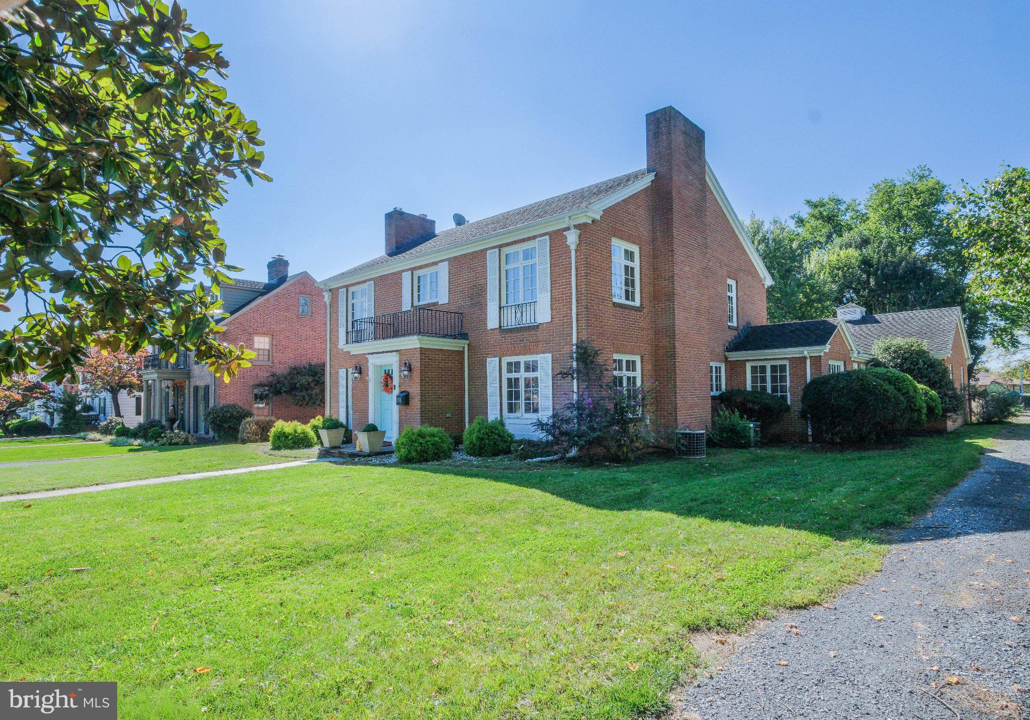 1407 W KING STREET