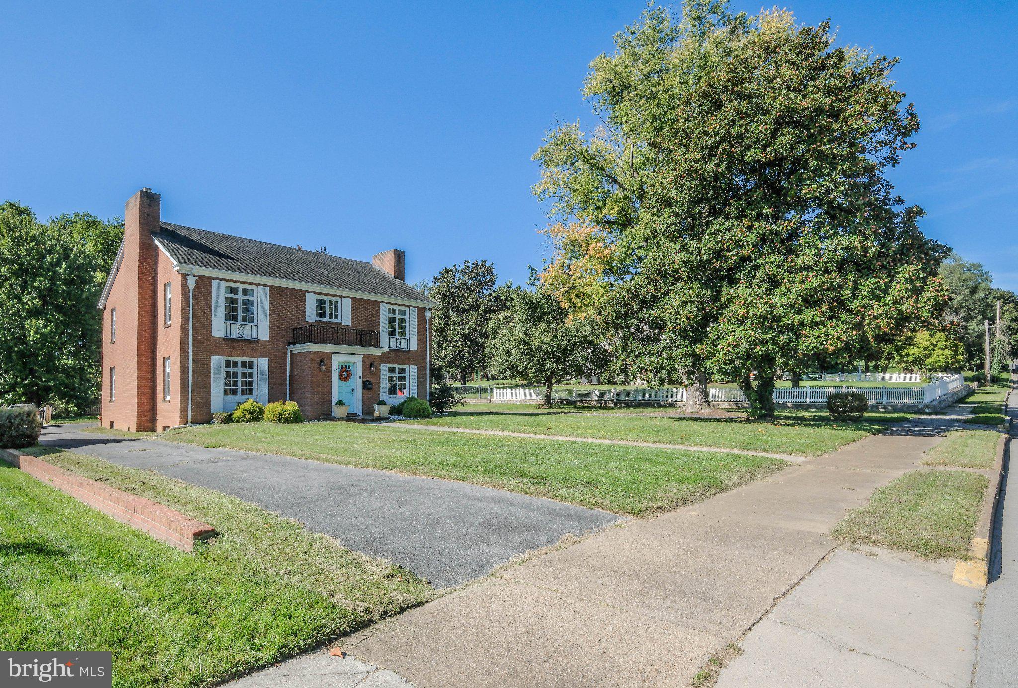 1407 W KING STREET