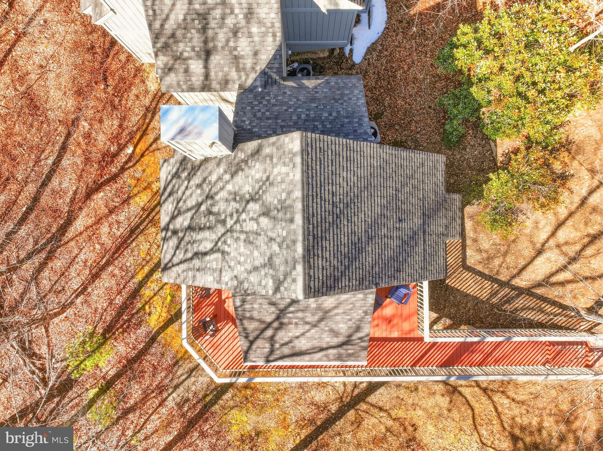 LAKEVIEW PEDESTAL HOMES - Residential