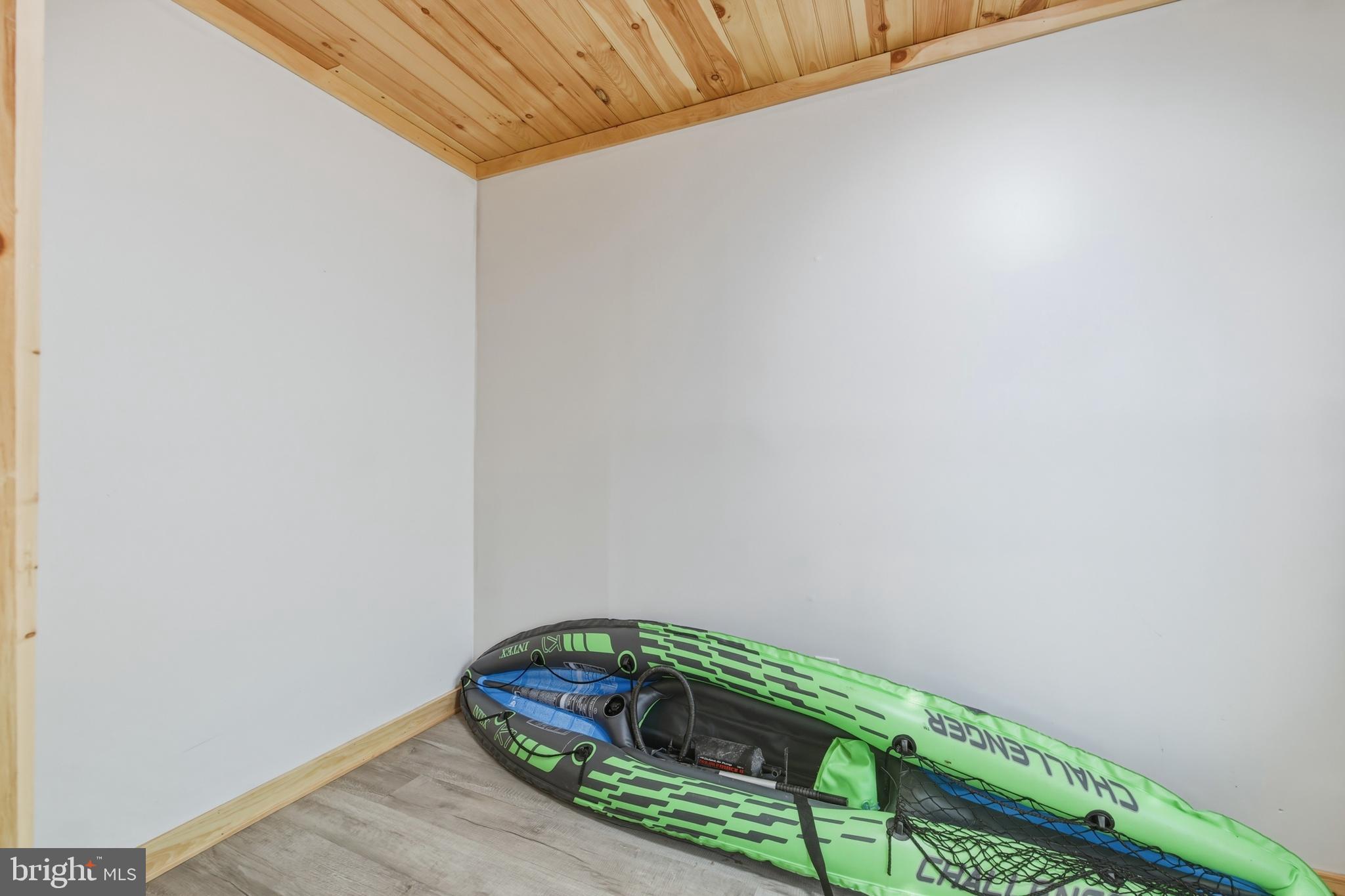 LAKEVIEW PEDESTAL HOMES - Residential