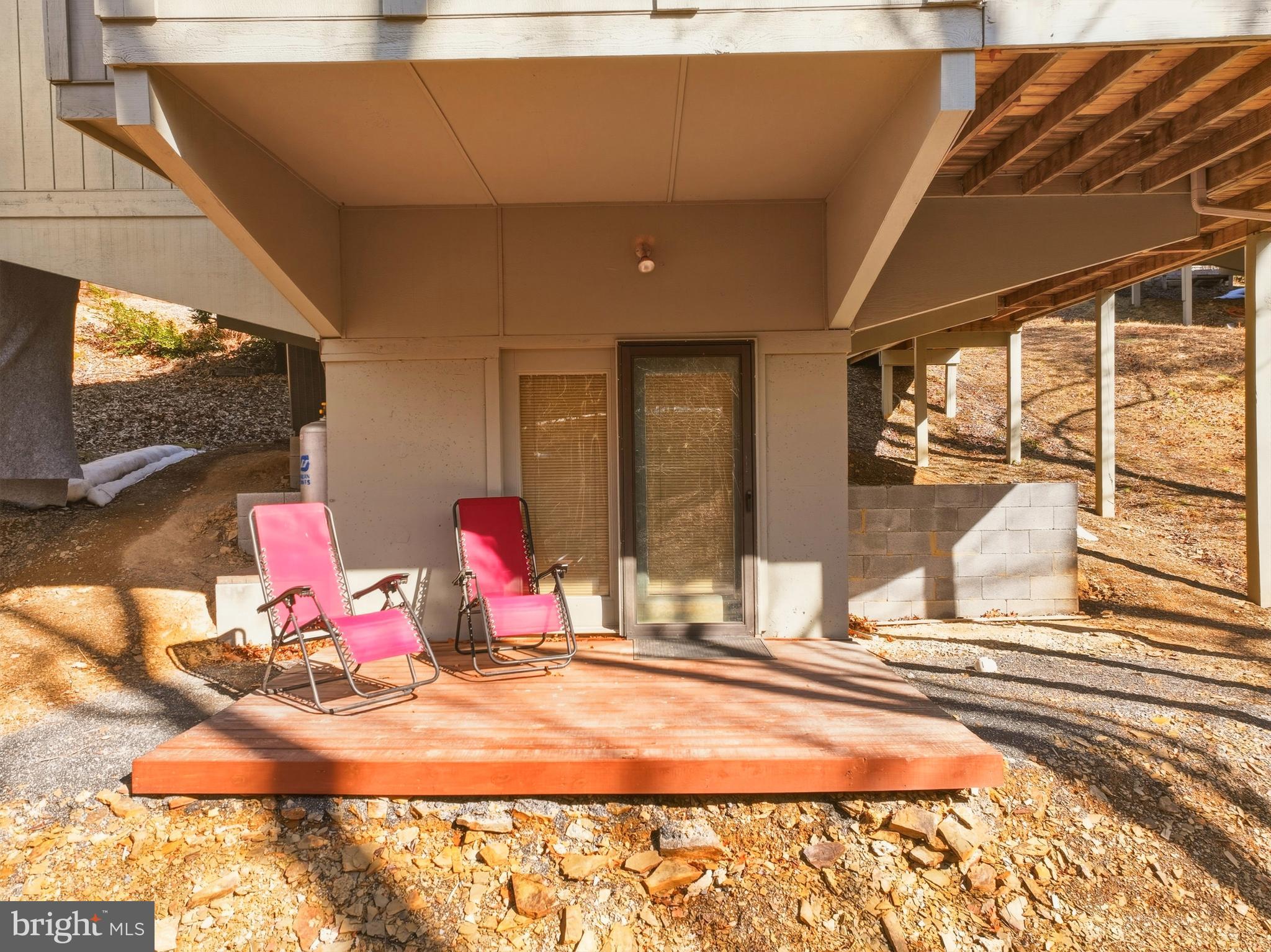 LAKEVIEW PEDESTAL HOMES - Residential