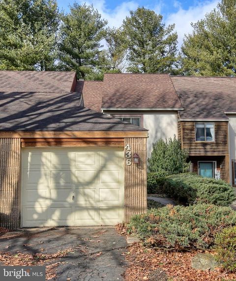 Photo of 436 STONEGATE CT, MILLERSVILLE, PA 17551 (MLS # PALA2029250)