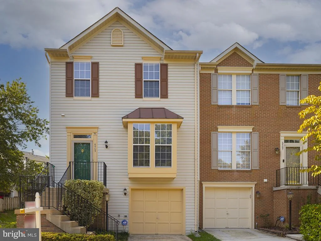 6505 Parish Glebe Lane, Alexandria, VA 22315