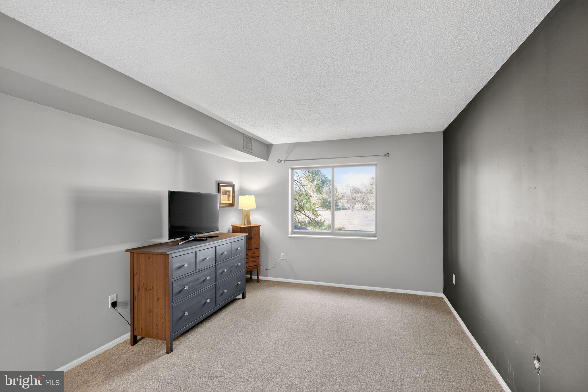 GREENS AT LEISURE WORLD - Residential